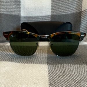 Ray-Ban Classic Tortoise Sunglasses